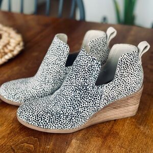 TOMS Ankle Boots / Wedges